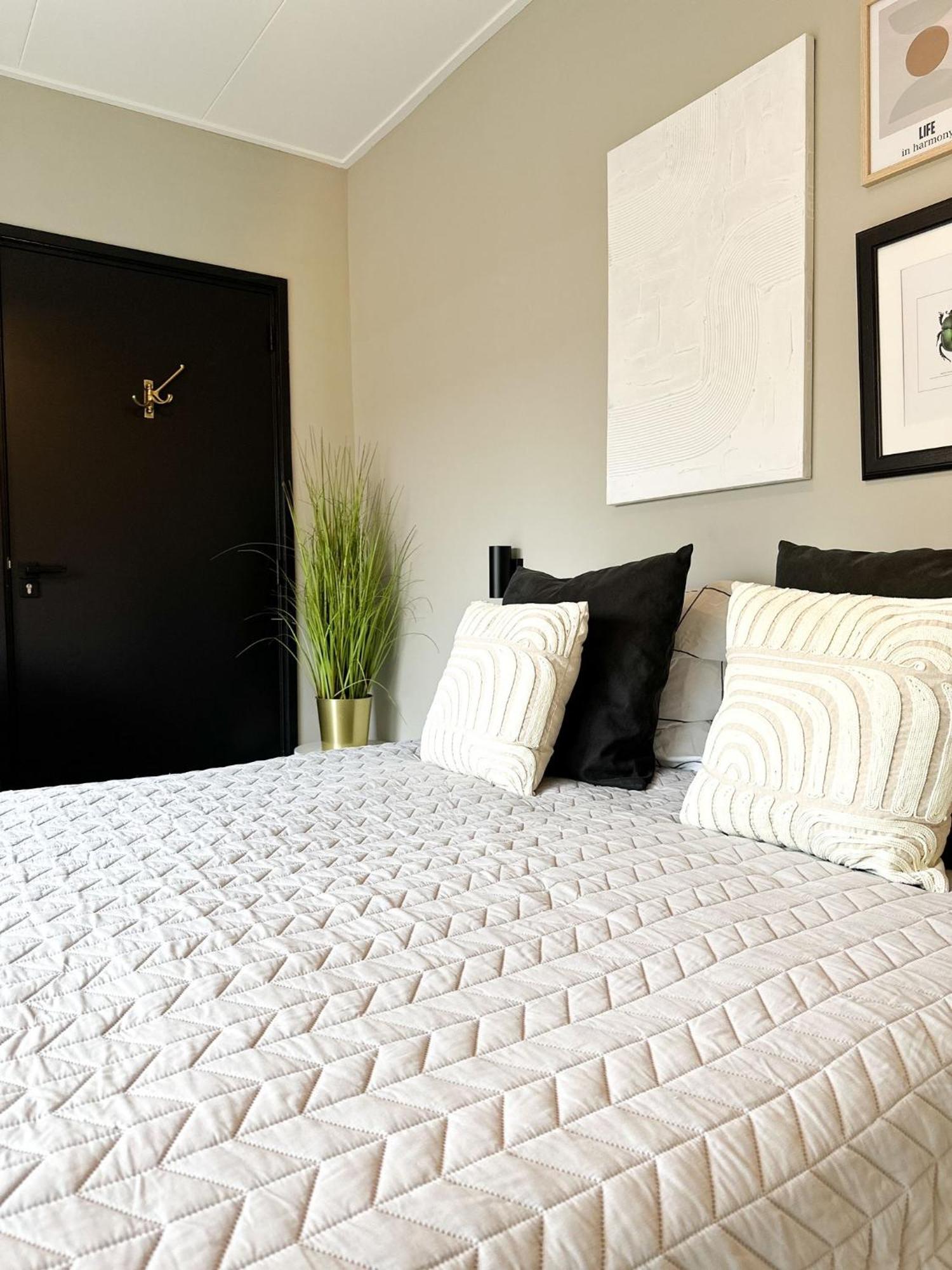 Bed & Breakfast Waterpoort - Incl Gratis Licht Ontbijt En Parking Sneek Exterior photo